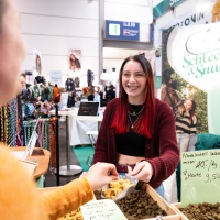 Clevere Ideen und innovative Stallhelfer – in der Startup Area der PARTNER PFERD stellen sich junge Unternehmen wie „Schleck & Snack“ vor. 